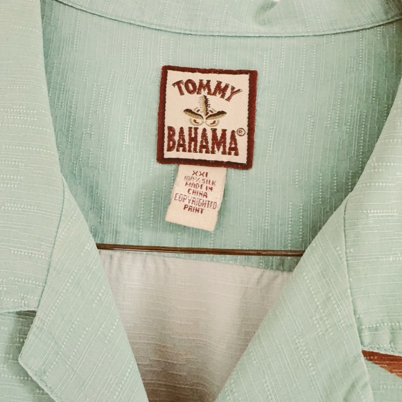 Tommy Bahama, Vintage Men's Mint Green Tropical Shirt - Picture 3 of 3